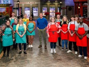 Host Jesse Palmer, Contestants on Team Nice, Chase Maus, Camrey Smith, Alyx Abreu, Jean Carlos Araujo, Violet Zoner and Erin Luttrell with Contestants on Team Naughty, Charles Zimmerman, Nico Alkalay, Tarek Husseini, Jeanna Barnes, Ashleigh Wright and Daniel Gray, portrait, as seen on Holiday Baking Championship, Season 12.