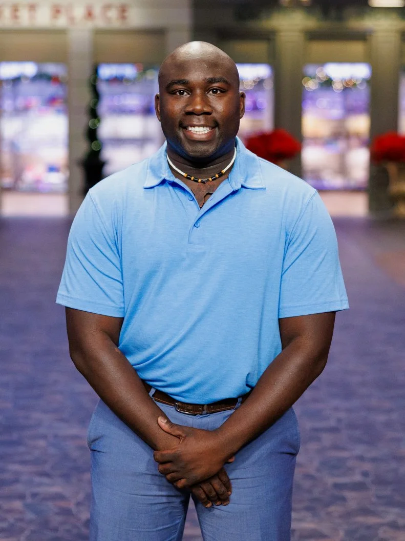 Contestant Daniel Gray, portrait, as seen on Holiday Baking Championship, Season 12.