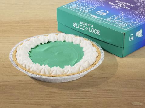 You’ll Probably Be the Coolest Person at Friendsgiving If You Bring This Pie