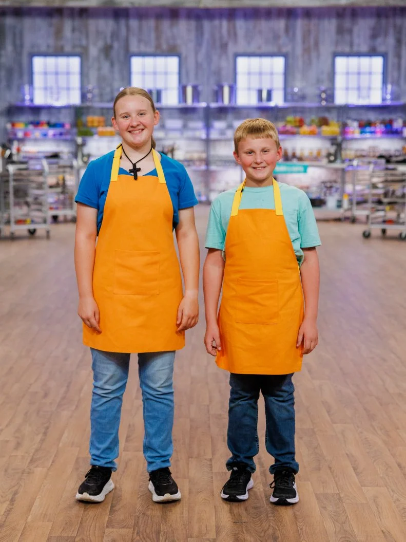 Contestants Abigail and Kenneth Wolf, portrait, as seen on Baking Championship: Next Gen, Season 1.