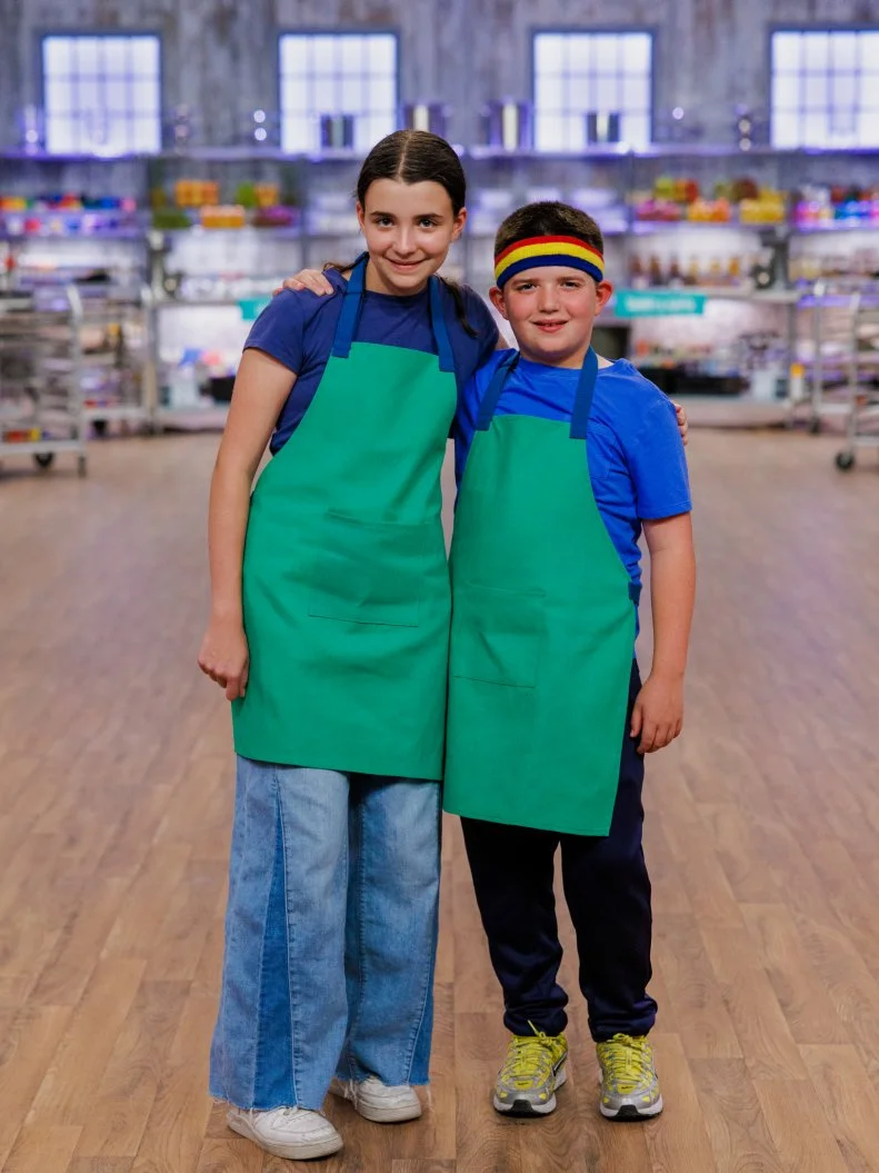 Contestants Cameron and Abby Bellezza, portrait, as seen on Baking Championship: Next Gen, Season 1.