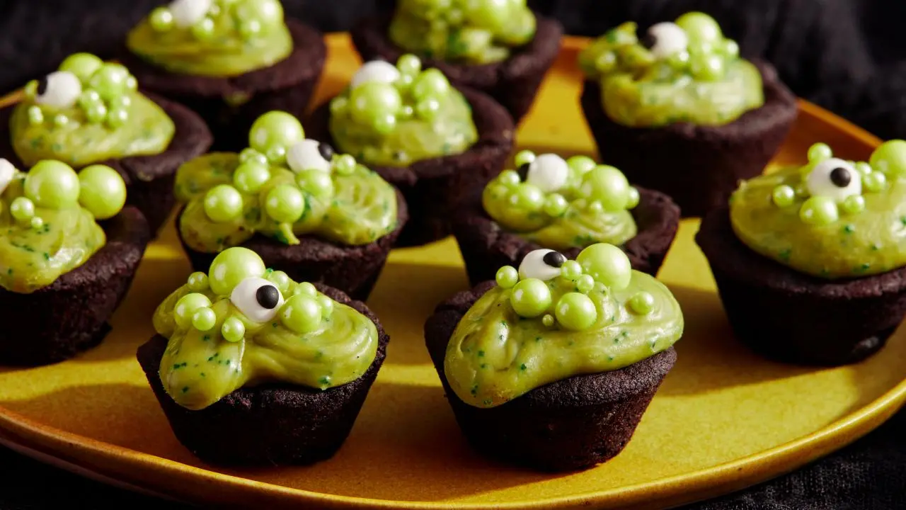 Witch's Cauldron Cookie Cups