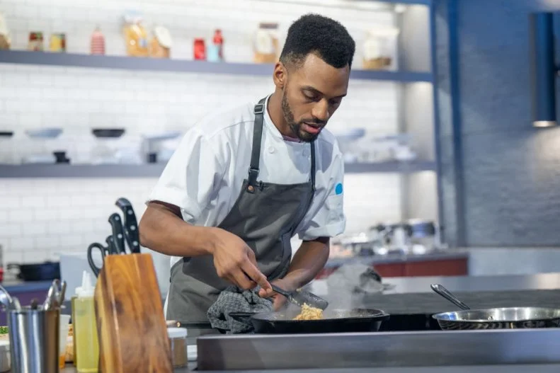Contestant Jhonny Reyes, as seen on Alex vs America, Season 4.