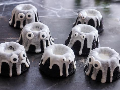 Black Velvet Ghost Bundts