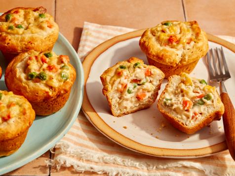 Chicken Pot Pie Stuffed Biscuit Cups