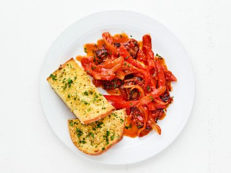 Steak Pizzaiola with Garlic Bread