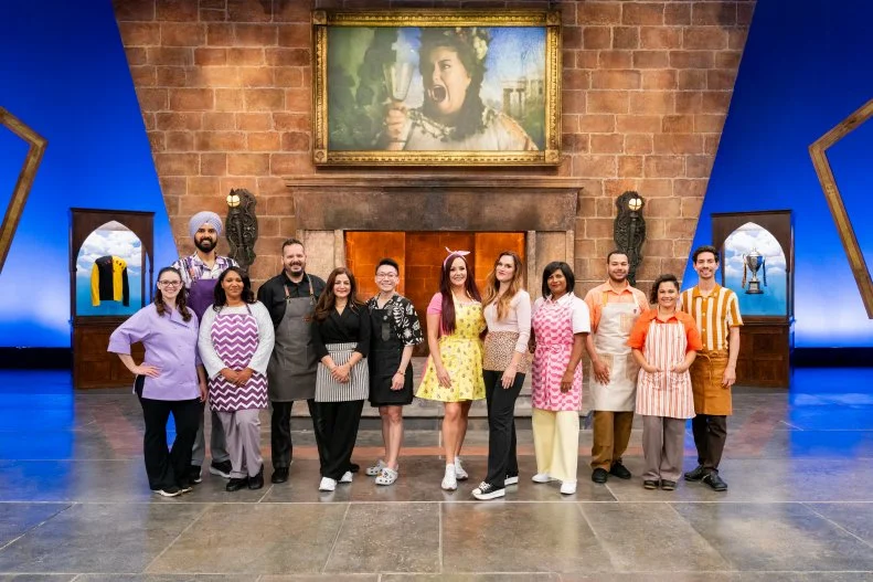 Contestants Caitlin Taylor, Jujhar Mann, Kimberly Adams, Chris Teixeira, Hemu Basu, Miko Uy, Molly Robbins, Elizabeth Rowe, Priya Winsor, Andy Ortega, Angel Figueroa, and Rui Mota, as seen on Harry Potter: Wizards of Baking, Season 3.