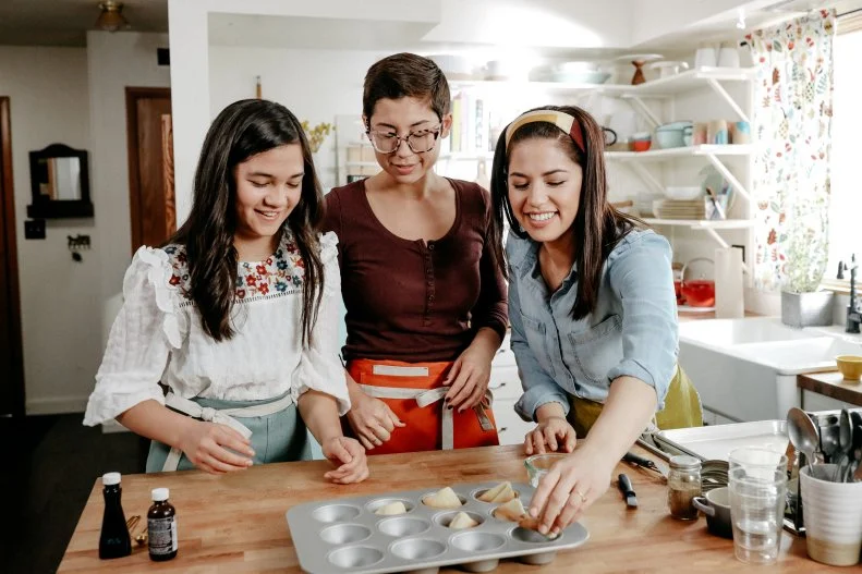 Girl Meets Farm host Molly Yeh makes fortune cookies with her sisters. 