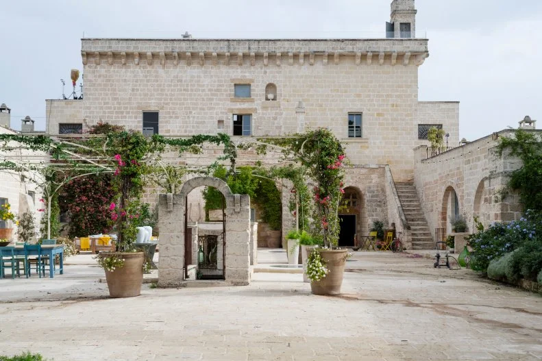 Courtyard of the villa, as seen on Ciao House, Season 2.