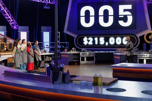 the final five contestants on 100 Cooks
