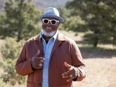 Host Moe Cason_posed portrait_as seen on Pitmasters, Season 1.