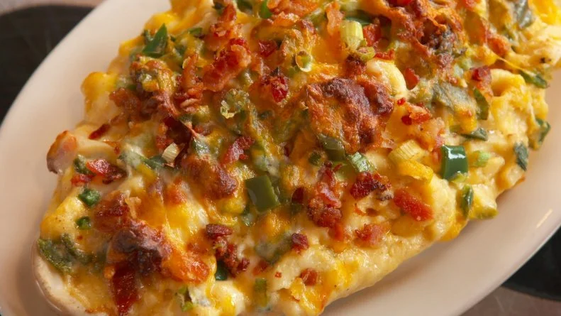 If you're driving along Rt. 66 stop off at Dell Rhea's Chicken Basket in Willowbrook, IL for a bite.  The jalapeno, green onion, and bacon mac and cheese is a must.  As seen on Travel Channel's Food Paradise.