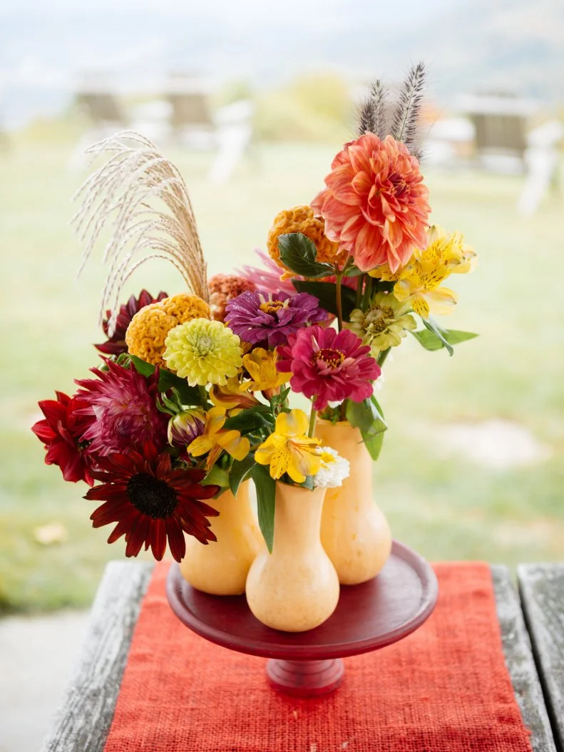 Turn a simple butternut squash into a DIY vase that you can make in minutes! Get the how-to from the entertaining experts at HGTV.com.