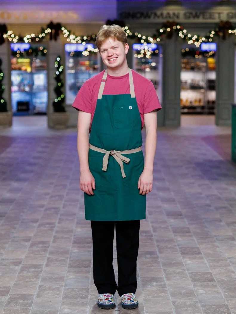 Finian Belson portrait, as seen on Holiday Baking Championship, Season 13.