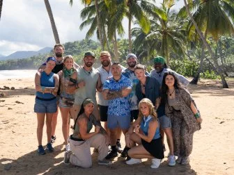 Castaways posed on the beach, as seen on Chopped Castaways: Season 1.
