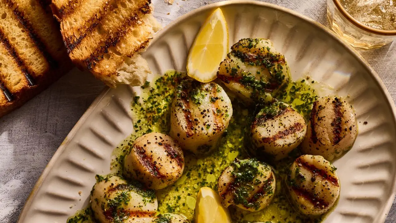 The Best Grilled Scallops