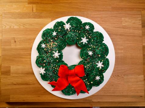 Pull-Apart Cupcake Wreath