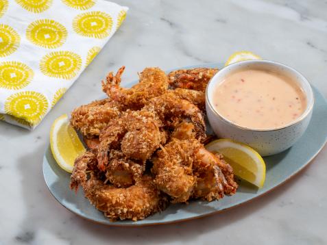 Coconut Shrimp with Creamy Chili Sauce