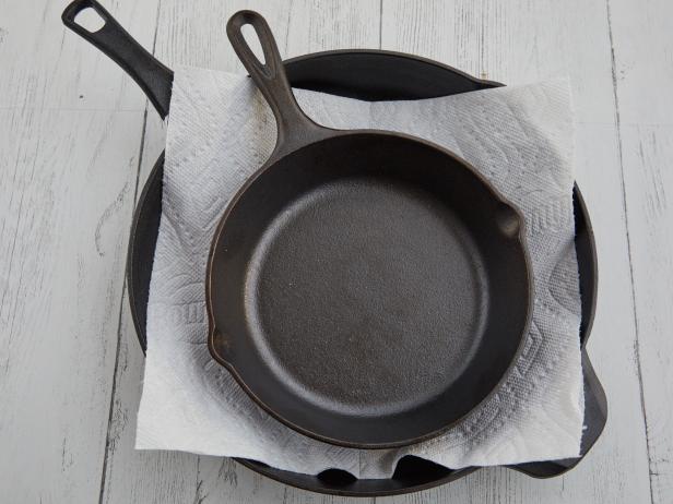 How To Clean Season And Store Cast Iron Pans Cooking School Food Network
