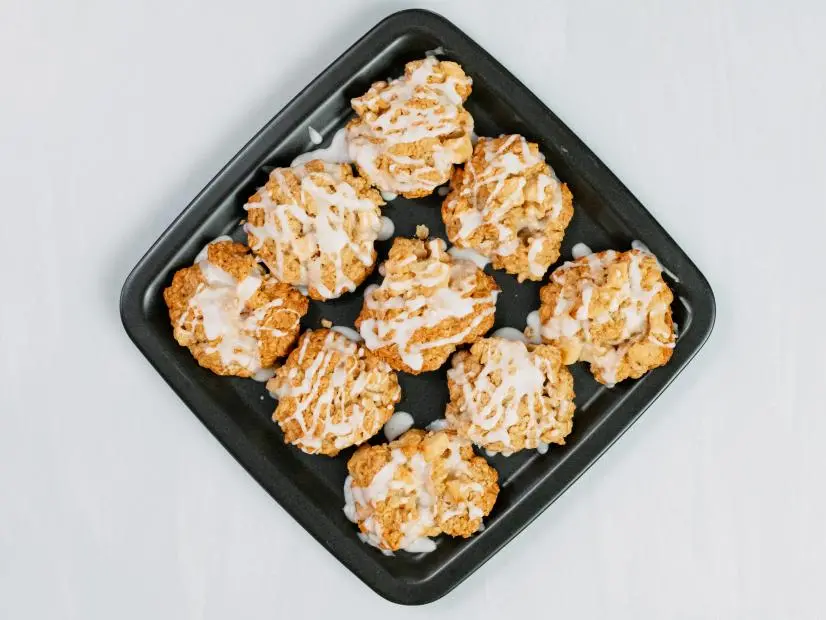 Buddy Valastro features Apple Oatmeal Cookies, as seen on Food Network Kitchen Live.