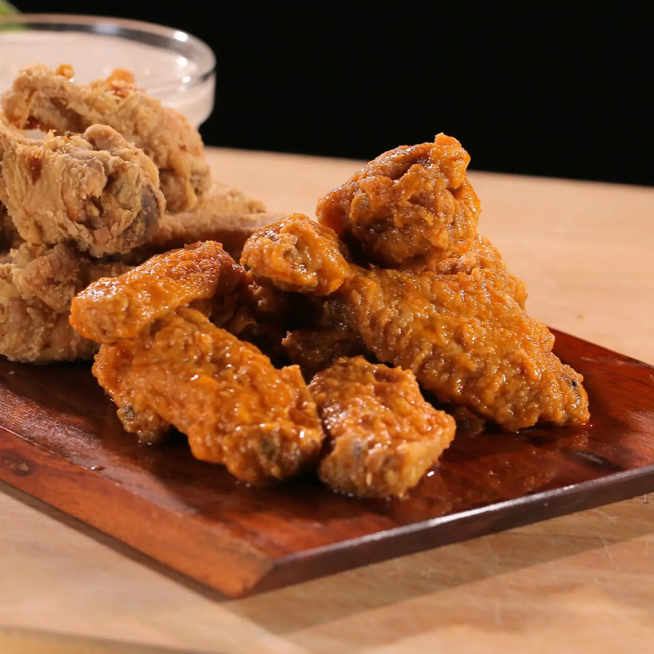Buffalo Chicken Wings with Blue Cheese Dressing Buffalo Chicken Wings with Blue Cheese Dressing