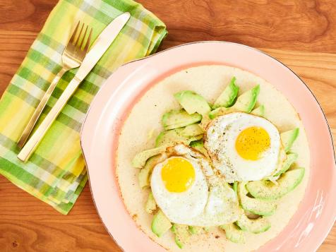 Cauliflower-Crust Breakfast Pizza