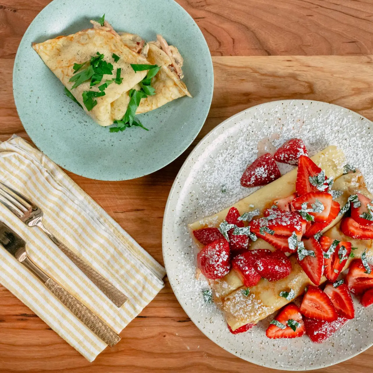 Whole-Wheat French Crepes with Fresh Strawberry Sauce, image size:1280x1280