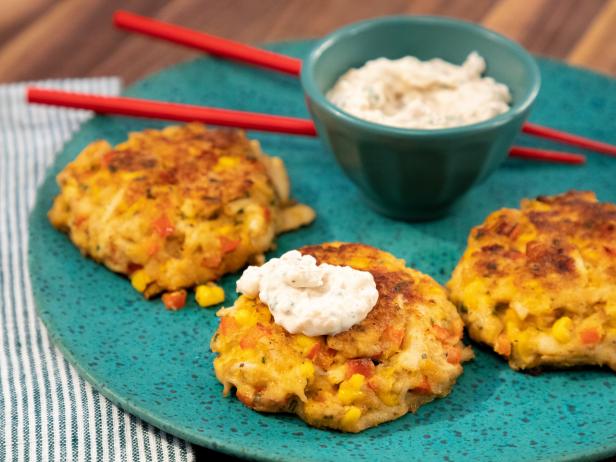 Crispy Crab Cakes with Tartar Sauce Recipe | Food Network