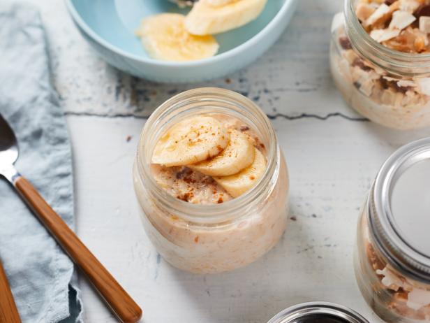 Chocolate Peanut Butter Banana Mason Jar Overnight Oats