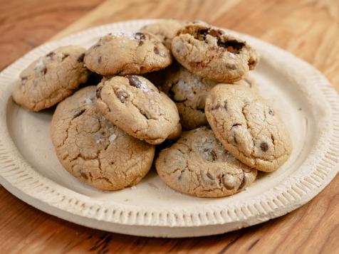 Chocolate-Hazelnut Stuffed Chocolate Chip Cookies