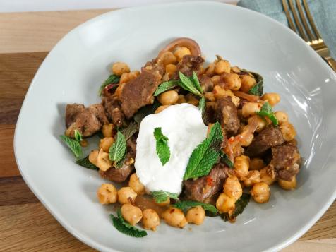 Lamb Stir-Fry with Red Onion, Chickpeas and Yogurt