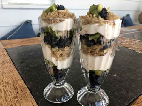 Blueberry Kiwi Quinoa Parfait