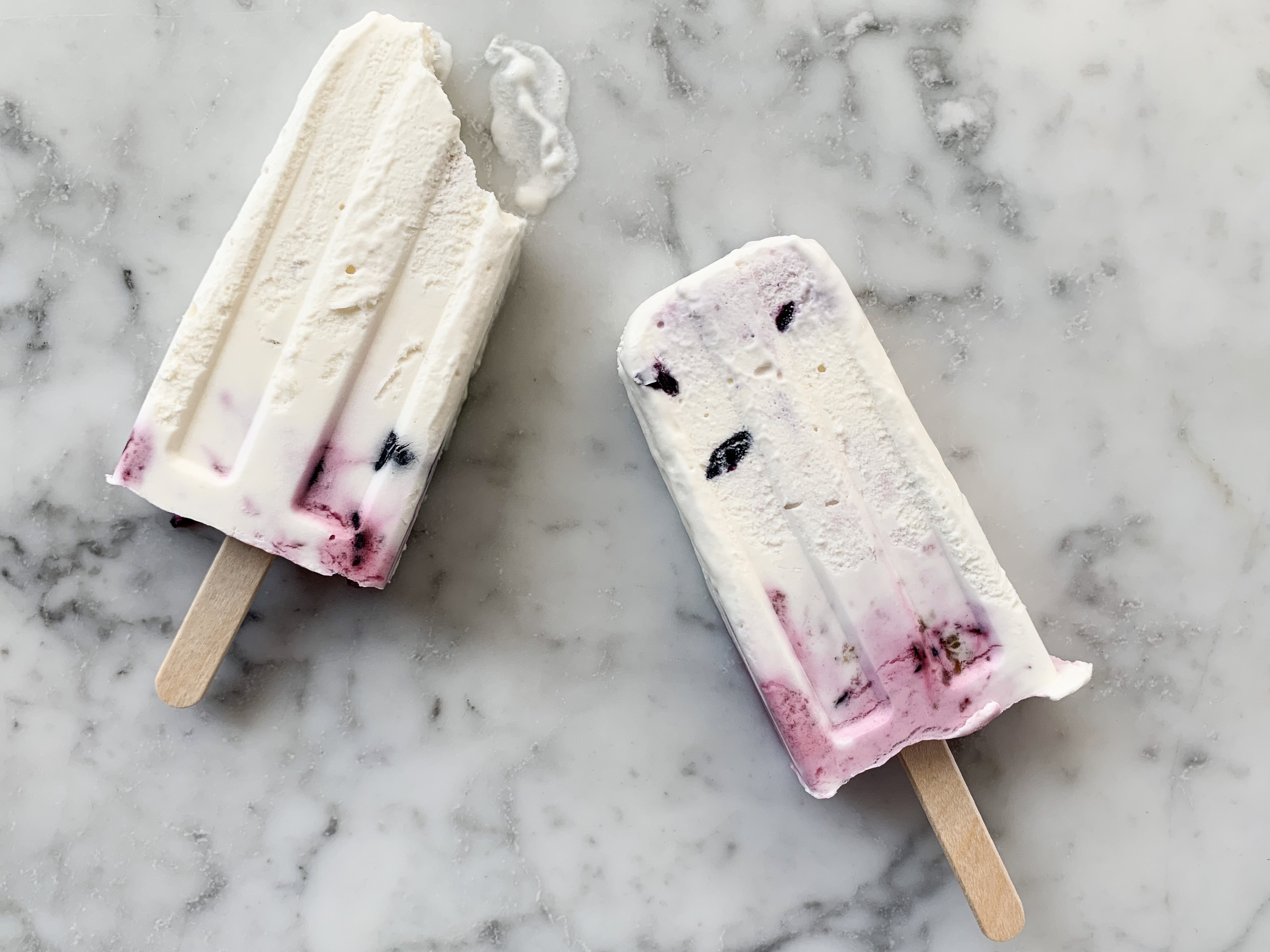 Ice Cream & Berry Pops 01A2-7512T