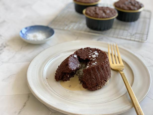Chocolate lava cake ! - FLOURS & FROSTINGS