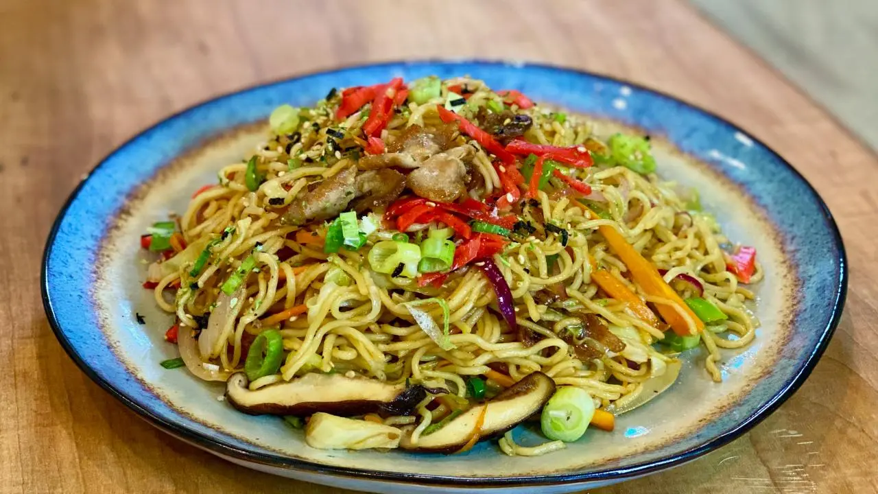 Yakisoba Recipe | Jet Tila | Food Network