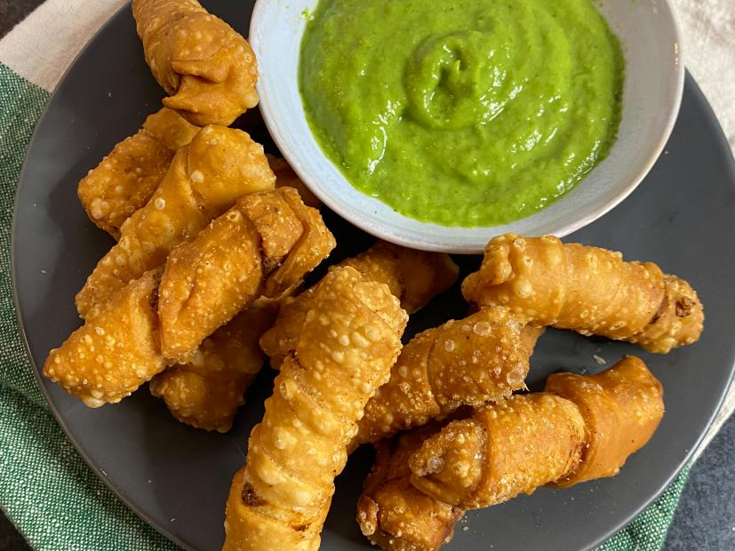 Tequeños with Guasacaca (Venezuelan Fried Cheese Sticks with Avocado ...