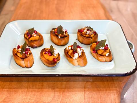 Pumpkin Crostini with Goat Cheese and Balsamic Glaze