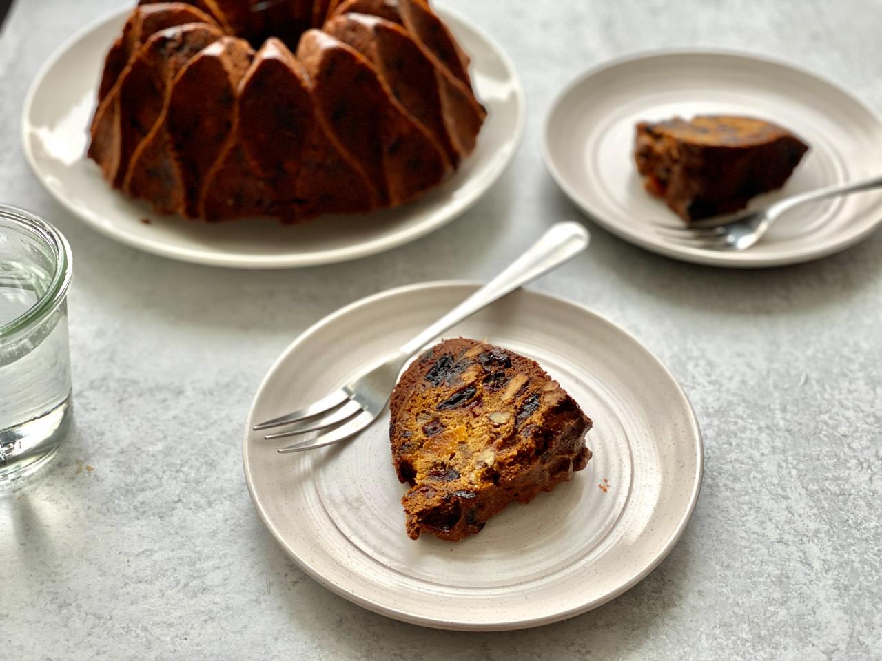 How to Make Jamaican Fruitcake with Dried Pineapple, Coconut and Rum