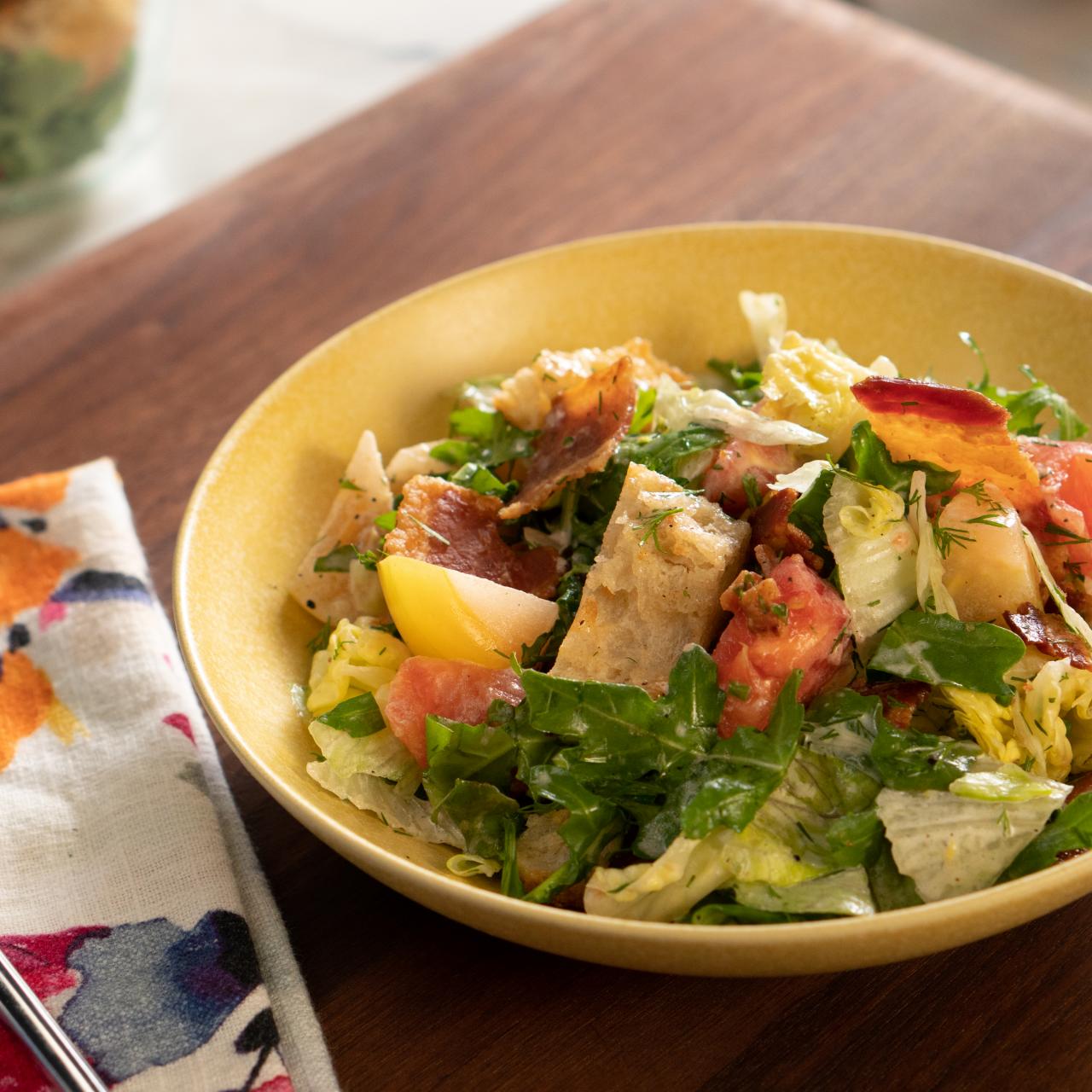 Chicken BLT Shaker Salad #PicnicDay #FestiveFoodies