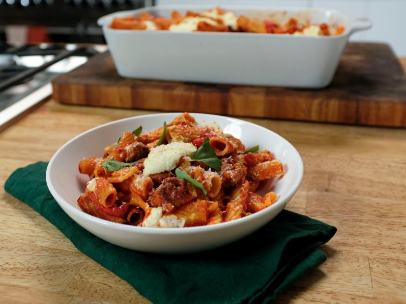 Ali Clarke makes Sausage and Pepper Pasta Bake, as seen on Meal Prepping with Ali Clarke on Food Network Kitchen.