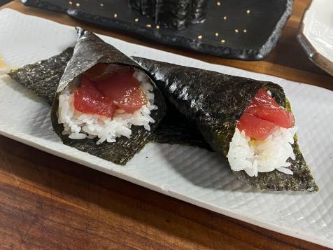 Zuke Maguro Temaki (Marinated Tuna Handroll)