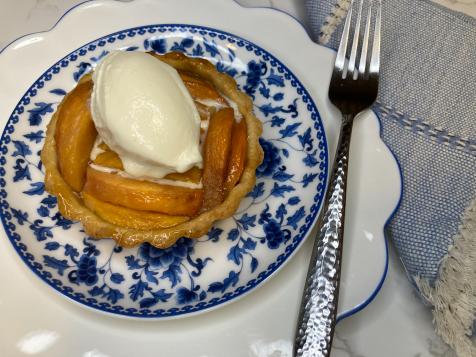 Mini Ginger-Peach Tarts