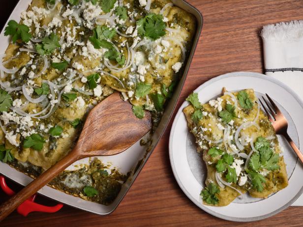 Enchiladas Verdes de Pollo Recipe | Rick Martinez | Food Network