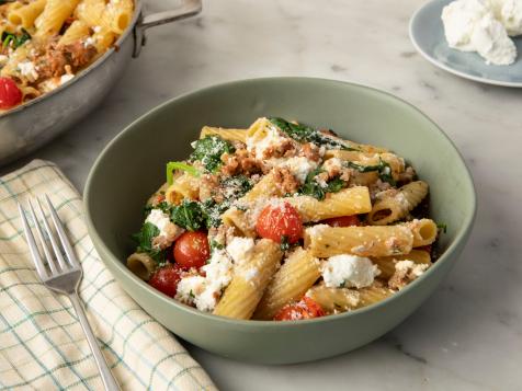 Rigatoni with Sausage, Spinach, and Goat Cheese