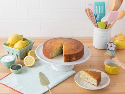 Lemon Poppy Seed Yogurt Cake