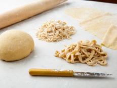 Making fresh pasta rigatoni #food #freshpasta #chef #machine #pasta  #freshpastarecipe #cooking 