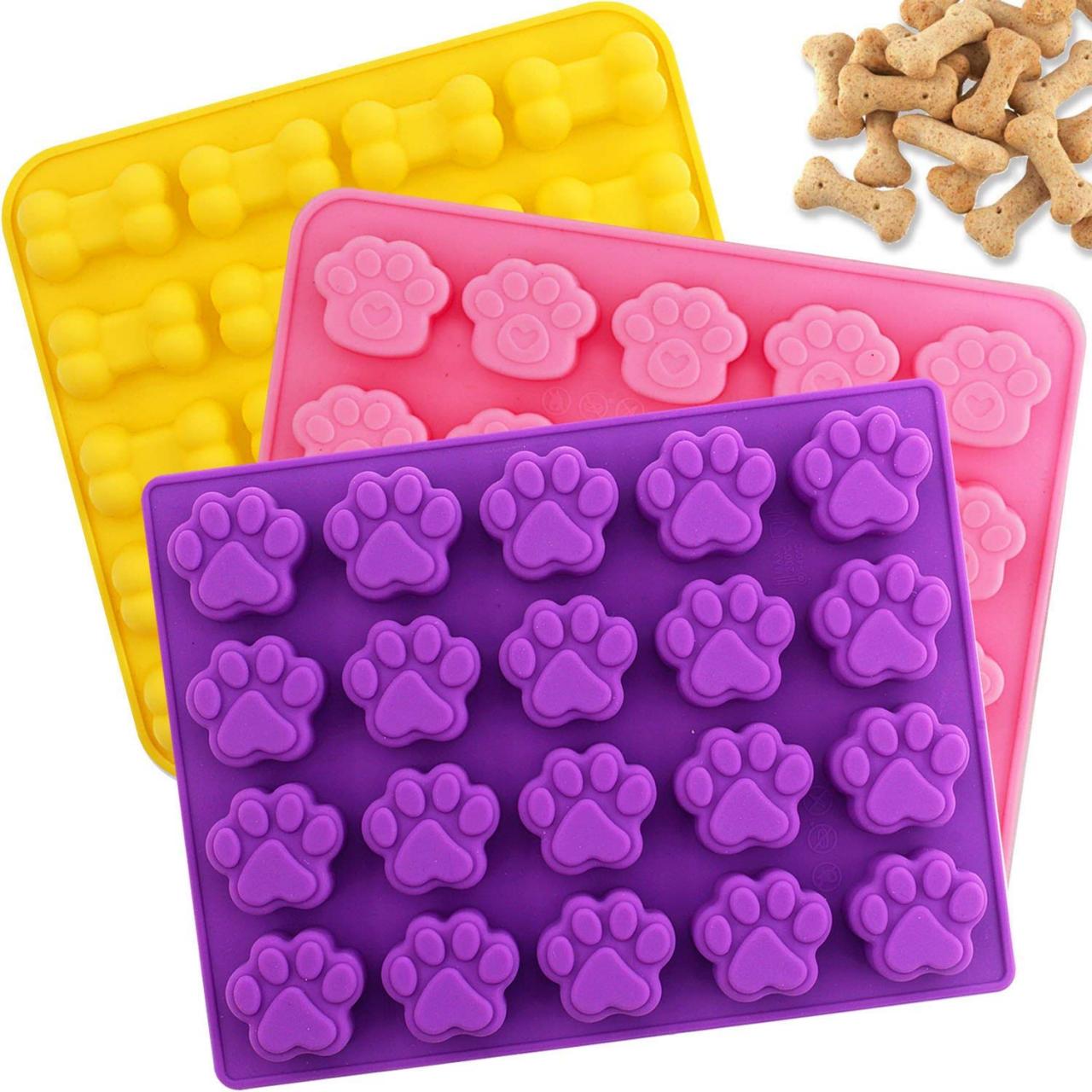 https://food.fnr.sndimg.com/content/dam/images/food/products/2019/1/11/rx_bakhuk-silicone-paw-print-and-bone-mold.jpeg.rend.hgtvcom.1280.1280.suffix/1547219668771.jpeg