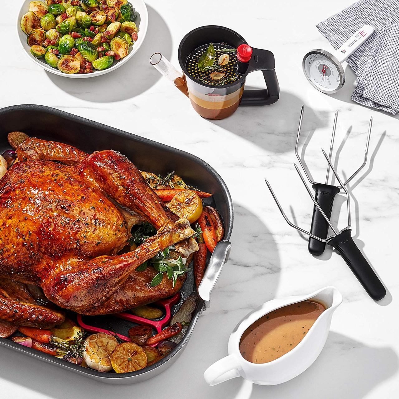 The Best Roasting Pans for Cooking Everything From Thanksgiving Turkey to  Weeknight Meals