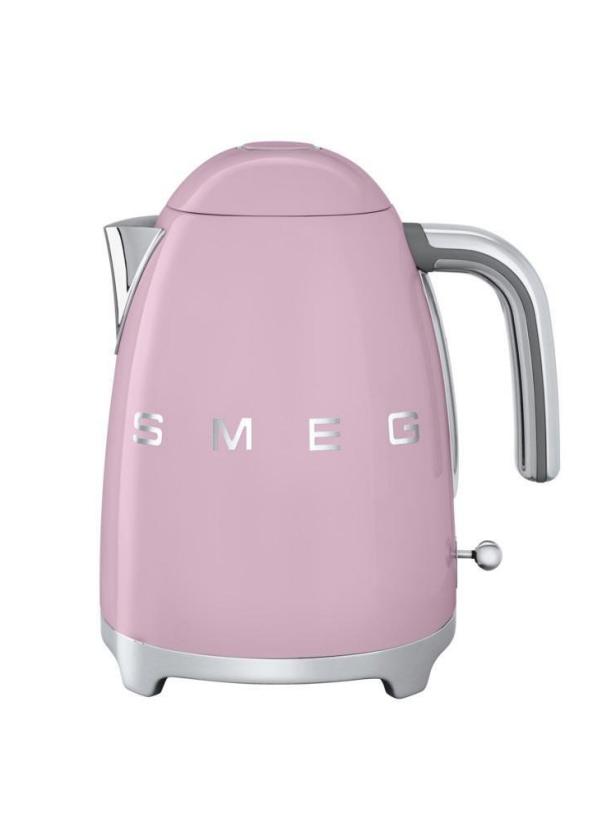https://food.fnr.sndimg.com/content/dam/images/food/products/2019/2/27/rx_smeg-50s-retro-style-electric-kettle.jpeg.rend.hgtvcom.616.822.suffix/1551307848204.jpeg