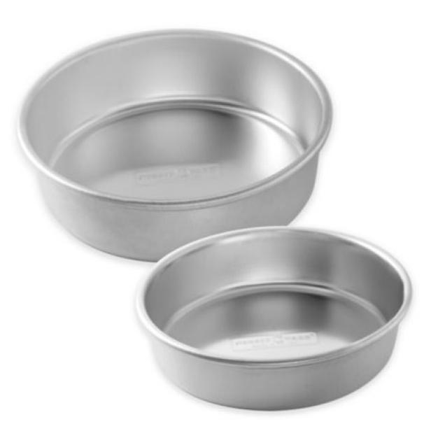 https://food.fnr.sndimg.com/content/dam/images/food/products/2019/9/27/rx_nordic-ware-aluminum-round-cake-pan.jpeg.rend.hgtvcom.616.616.suffix/1569615626349.jpeg